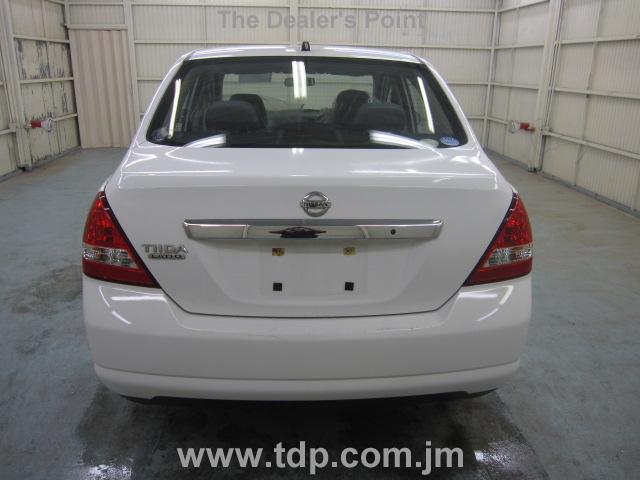 NISSAN TIIDA LATIO 2010 Image 5