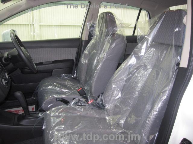 NISSAN TIIDA LATIO 2010 Image 9