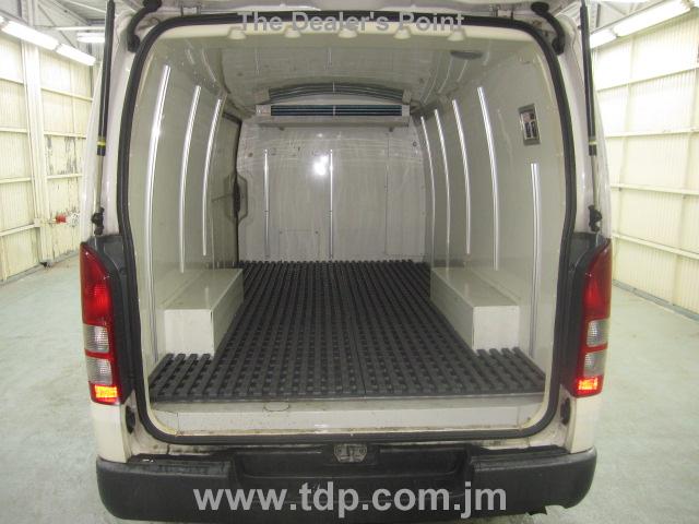 TOYOTA HIACE 2007 Image 12