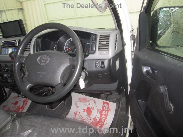 TOYOTA HIACE 2007 Image 7