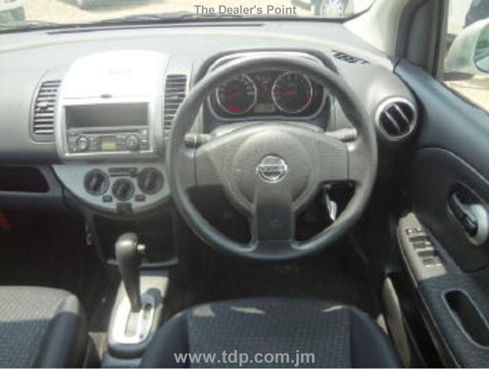 NISSAN NOTE 2010 Image 2