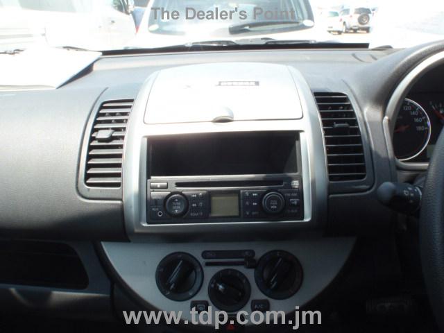 NISSAN NOTE 2010 Image 8