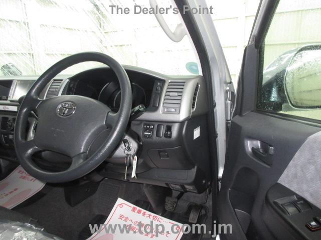 TOYOTA HIACE WAGON 2010 Image 7