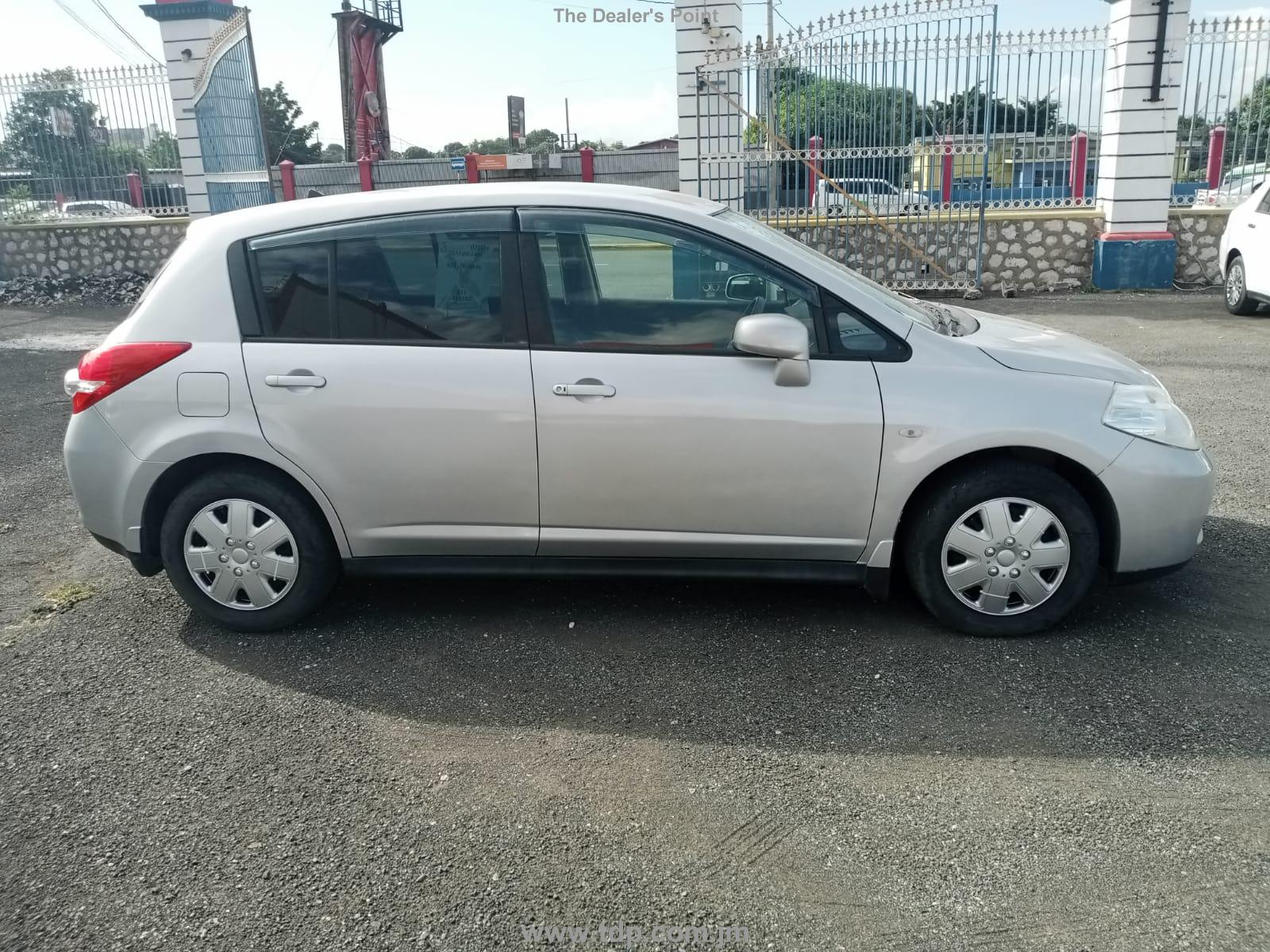 NISSAN TIIDA 2011 Image 28