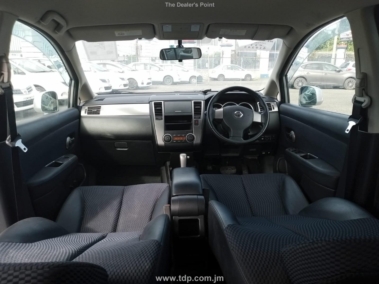 NISSAN TIIDA 2011 Image 29