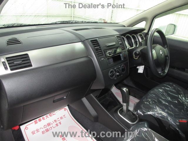 NISSAN TIIDA LATIO 2011 Image 12