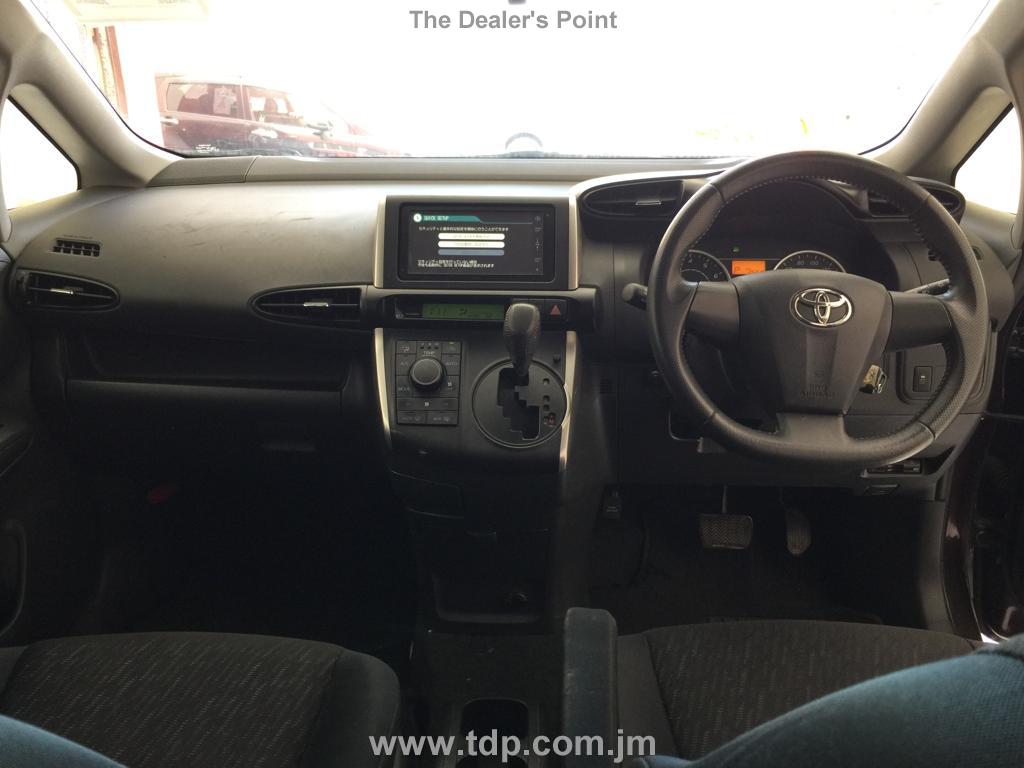 TOYOTA WISH 2012 Image 8