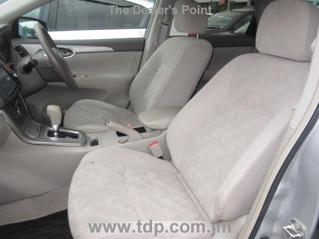 NISSAN SYLPHY 2013 Image 10