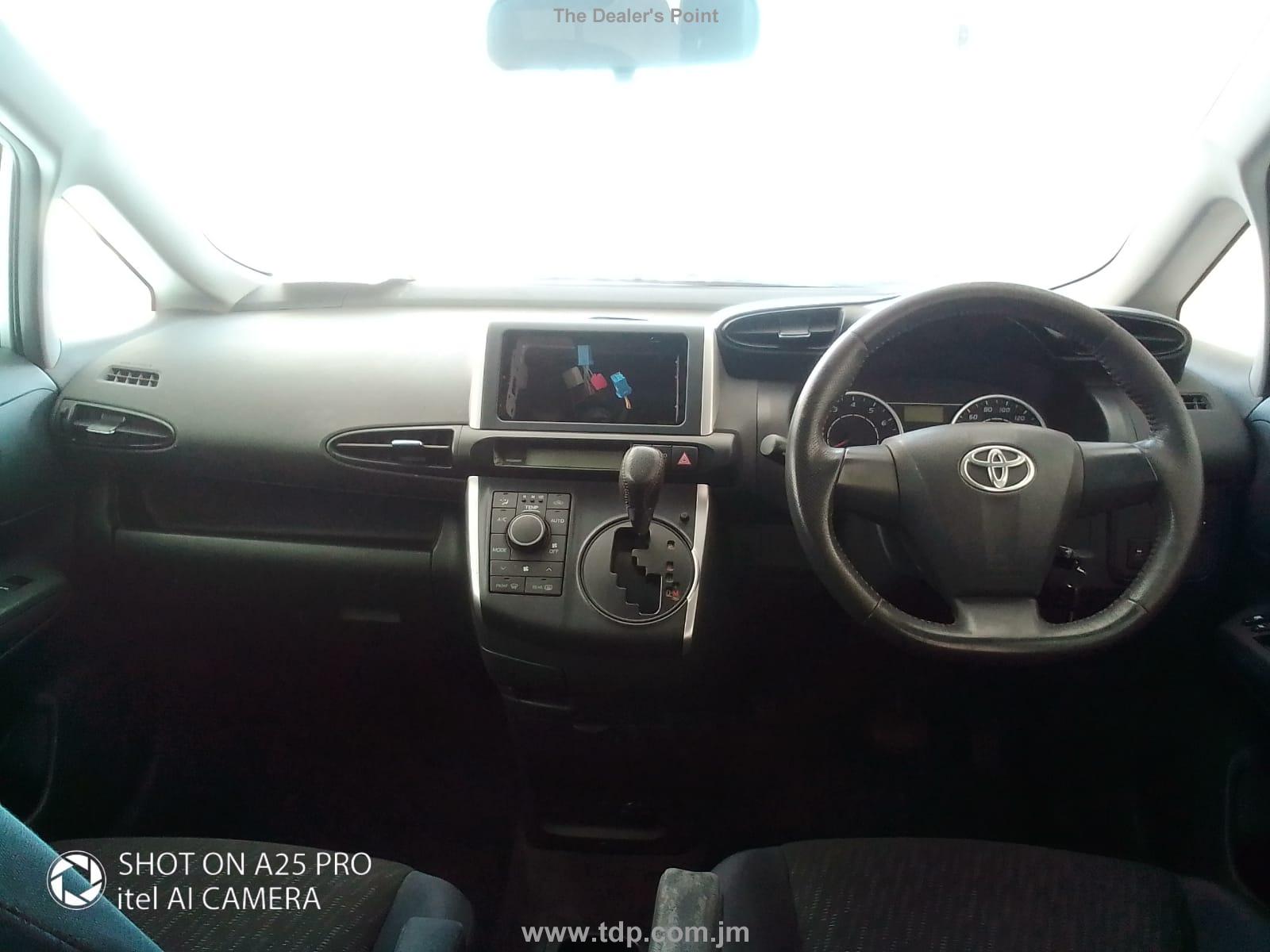 TOYOTA WISH 2011 Image 26