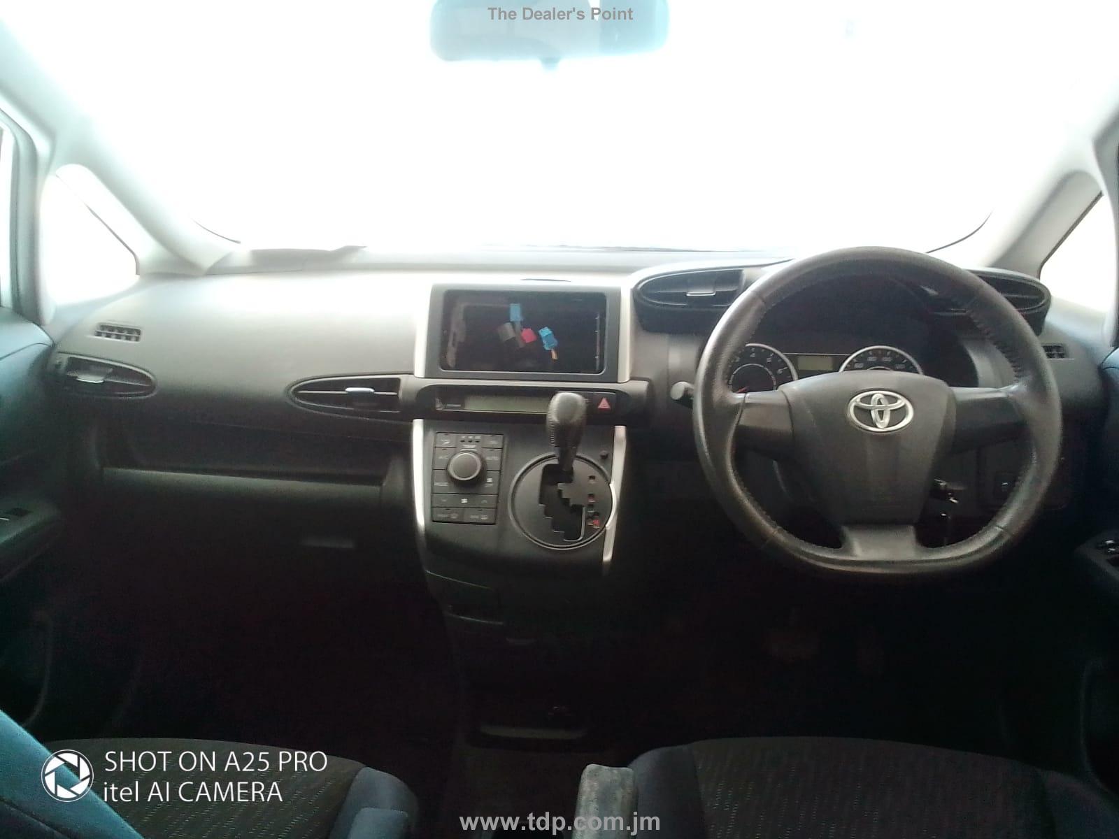 TOYOTA WISH 2011 Image 29