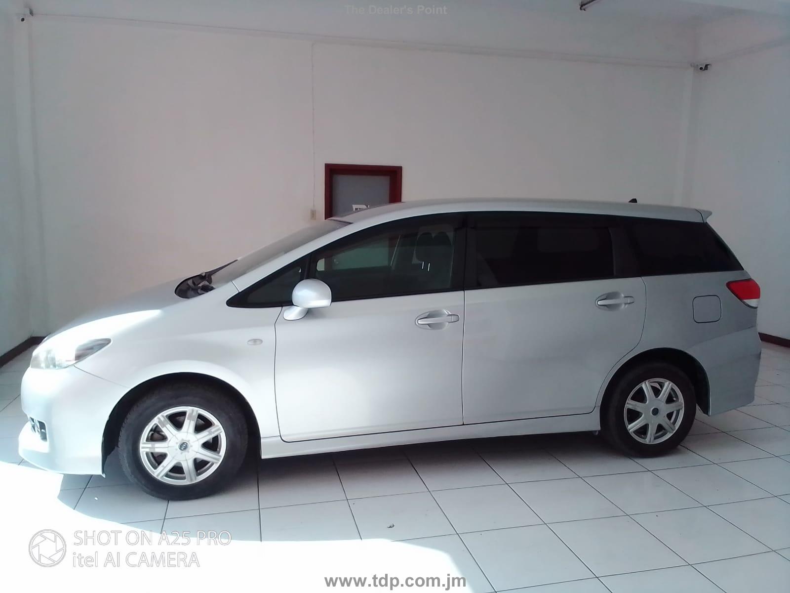 TOYOTA WISH 2011 Image 4