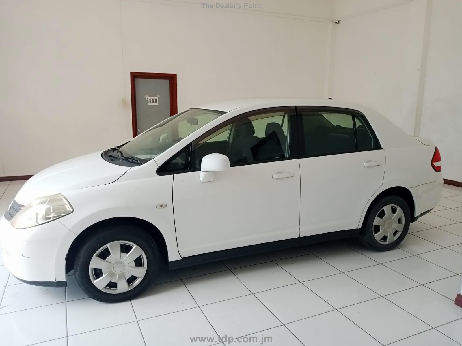 NISSAN TIIDA LATIO 2012 Image 12