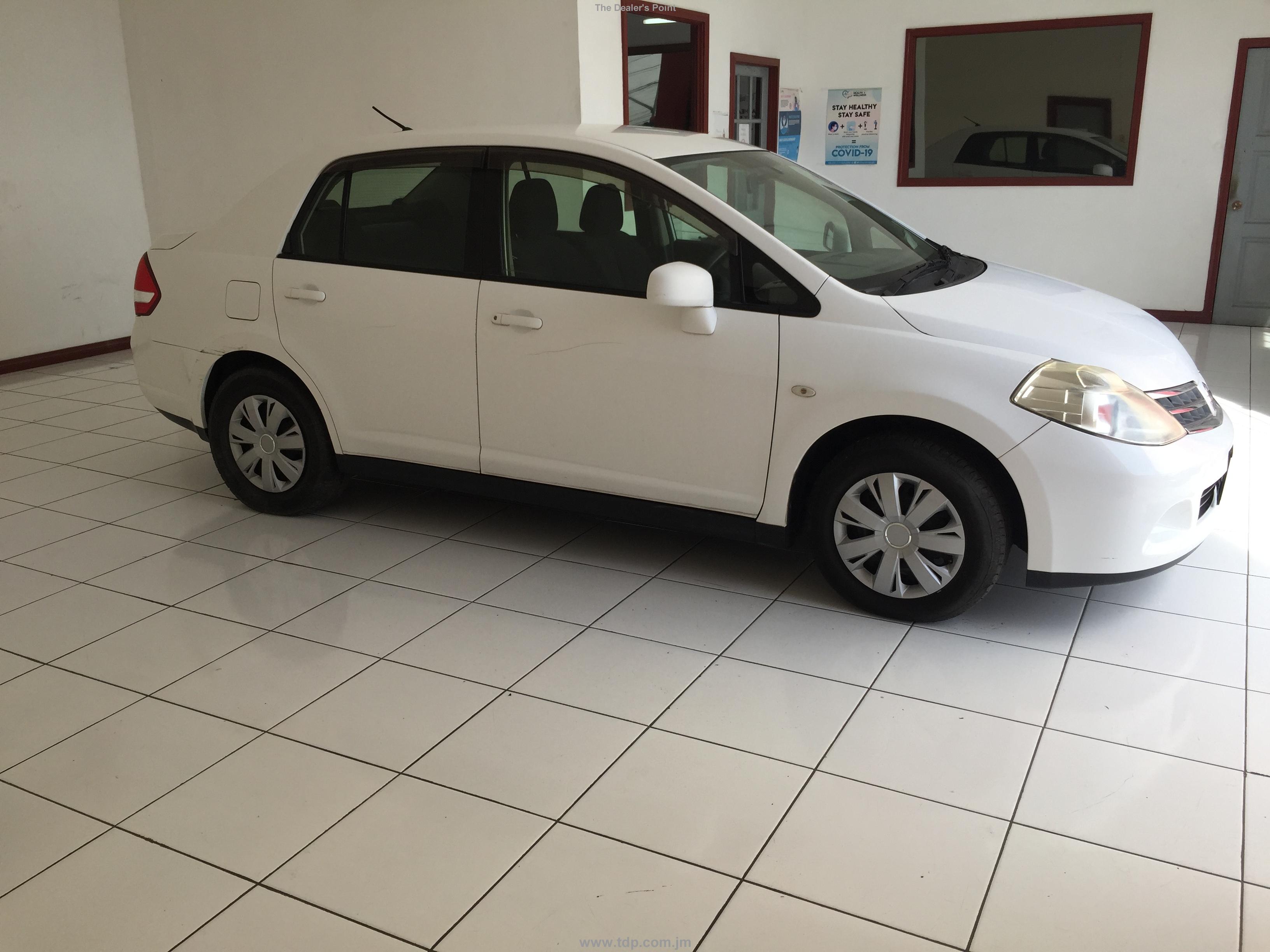 NISSAN TIIDA LATIO 2012 Image 9