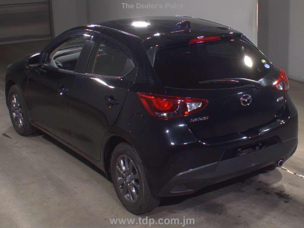 MAZDA DEMIO 2017 Image 2