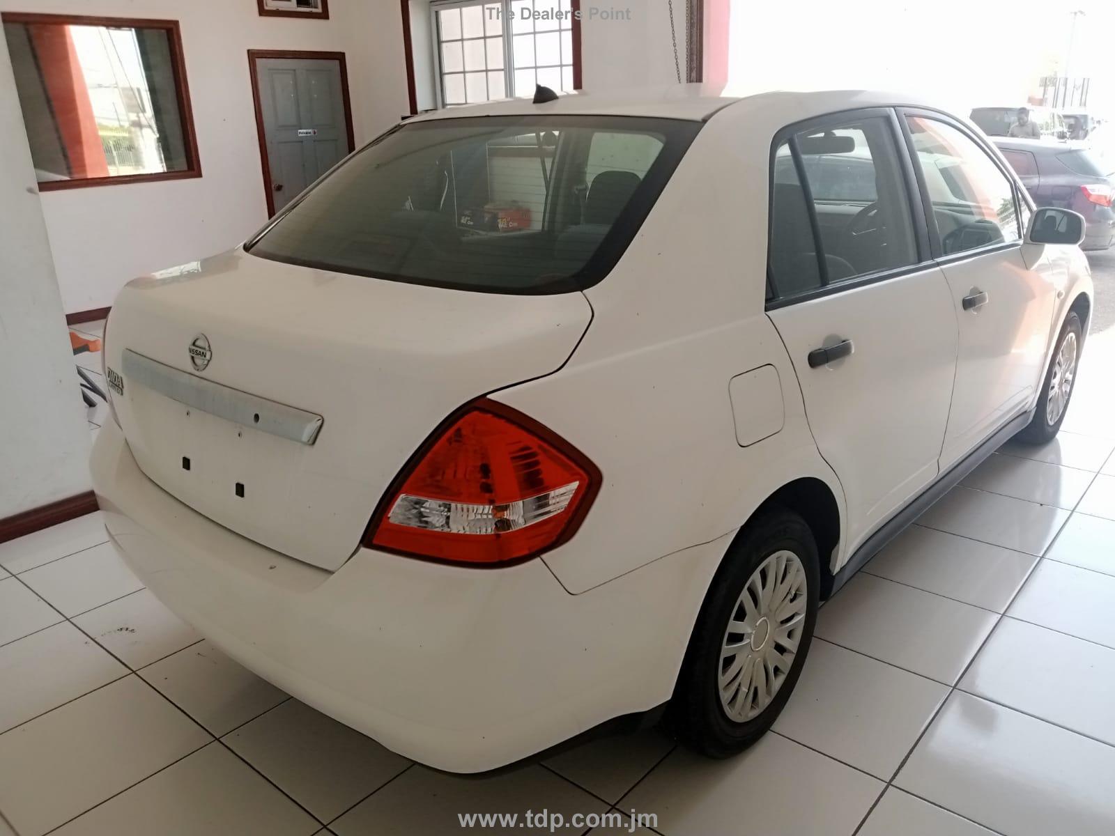 NISSAN TIIDA LATIO 2012 Image 11