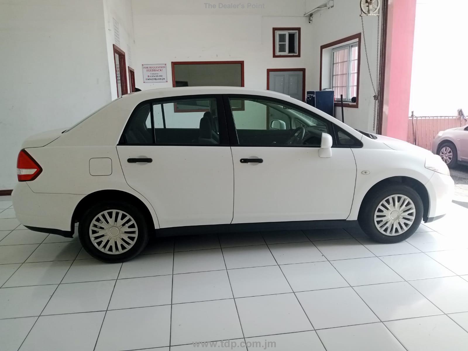 NISSAN TIIDA LATIO 2012 Image 10