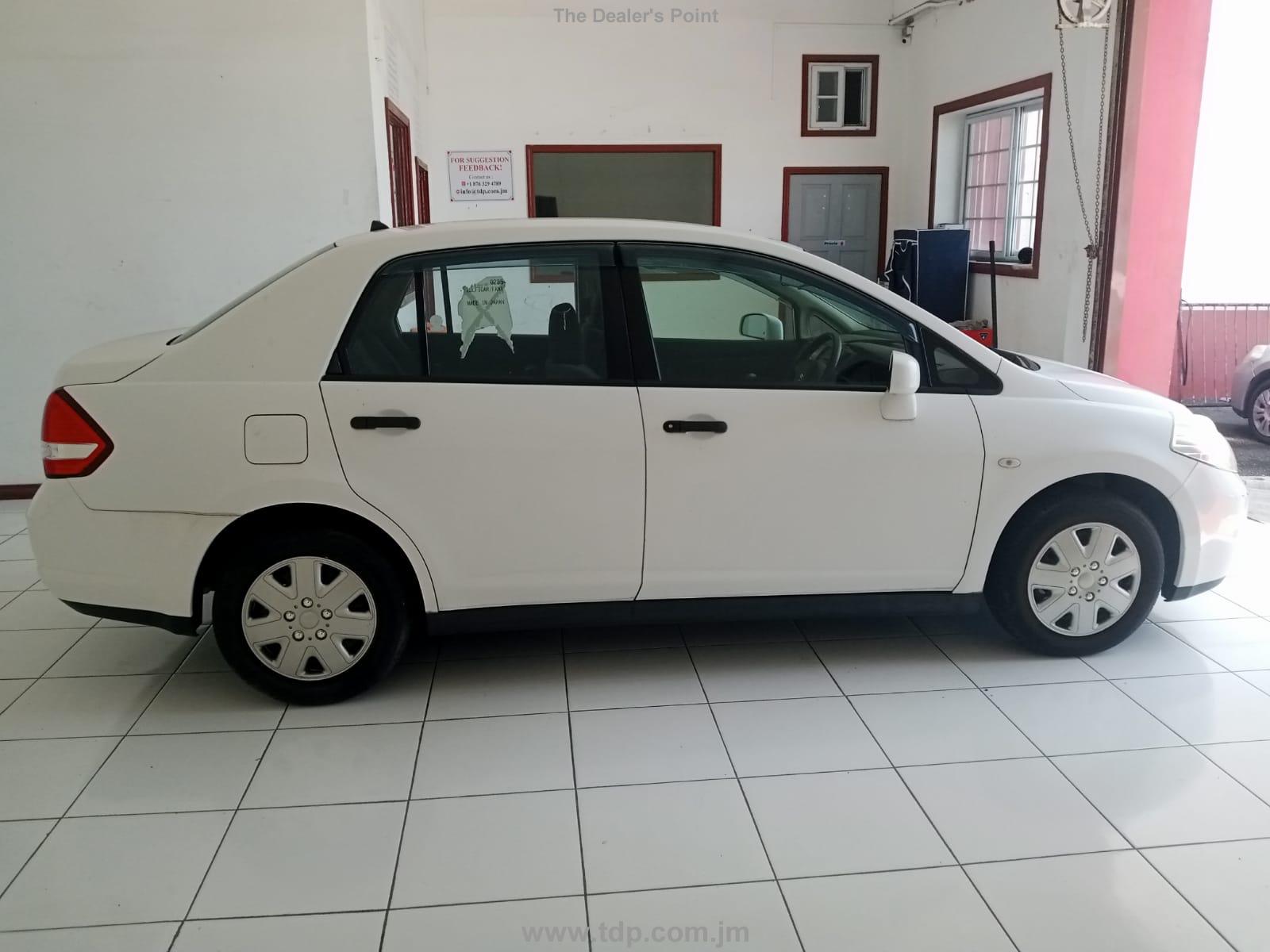 NISSAN TIIDA LATIO 2012 Image 12