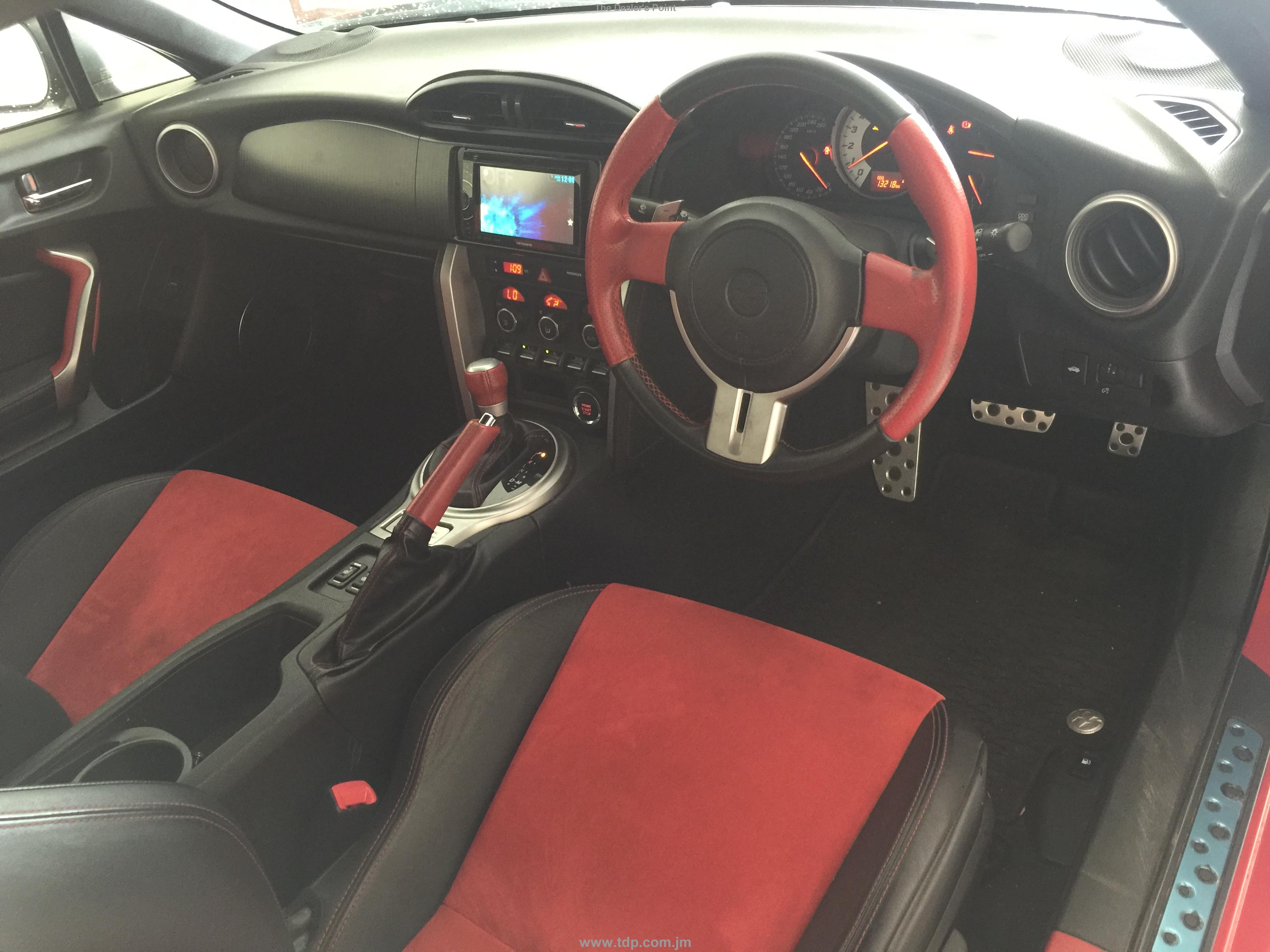 TOYOTA 86 2012 Image 8