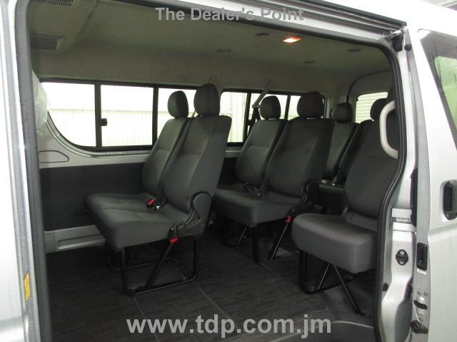 TOYOTA HIACE WAGON 2012 Image 9