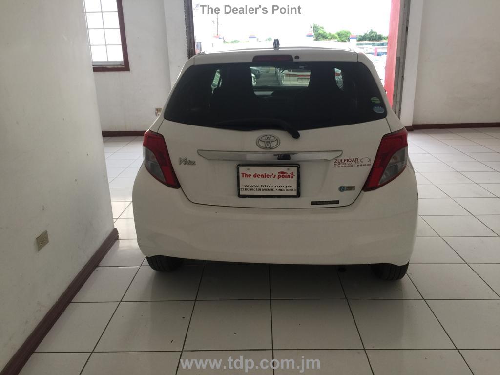 TOYOTA VITZ 2013 Image 4