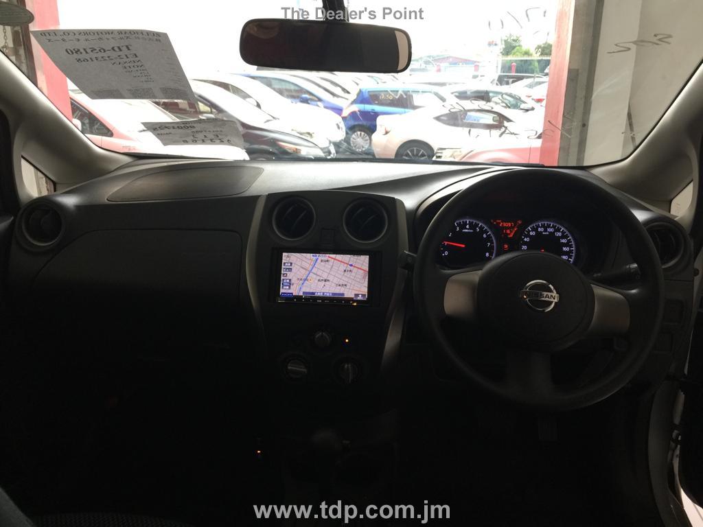 NISSAN NOTE 2014 Image 8