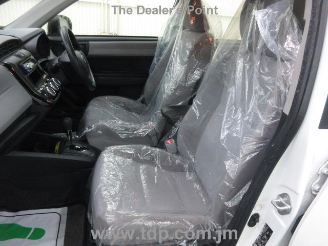 TOYOTA COROLLA AXIO 2013 Image 11