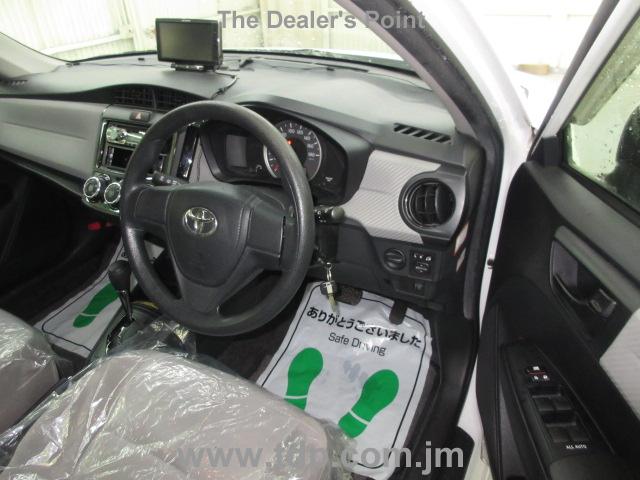 TOYOTA COROLLA AXIO 2013 Image 8