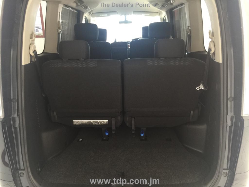 NISSAN SERENA 2013 Image 11