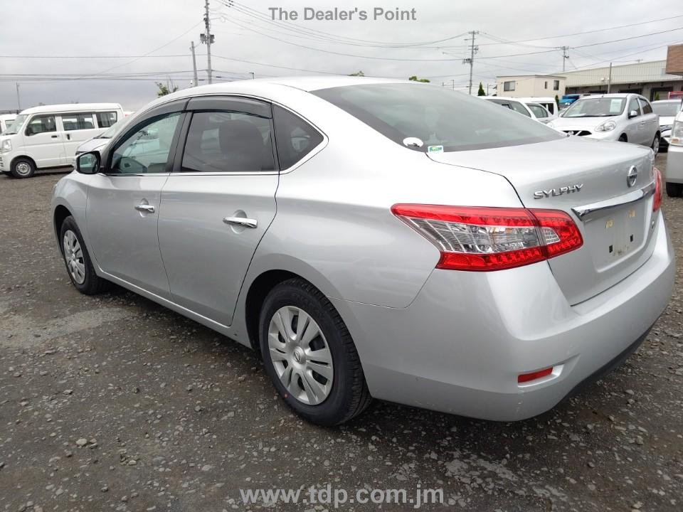 NISSAN SYLPHY 2015 Image 5