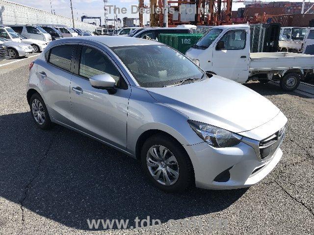 MAZDA DEMIO 2017 Image 22