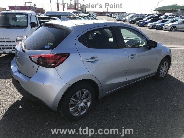 MAZDA DEMIO 2017 Image 23