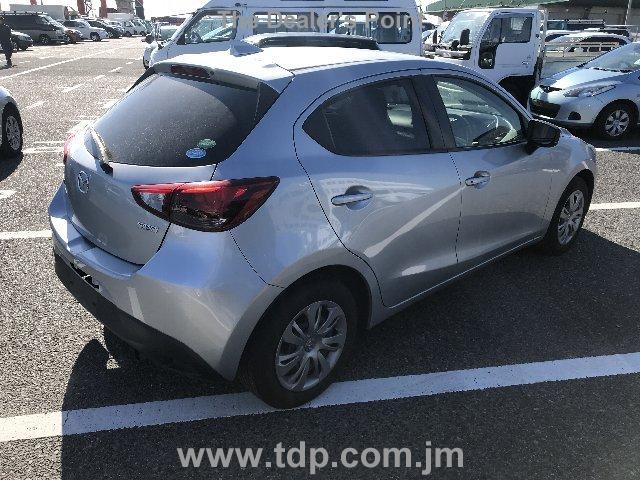 MAZDA DEMIO 2017 Image 23