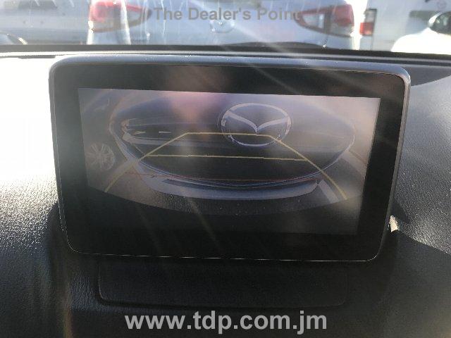 MAZDA DEMIO 2017 Image 7