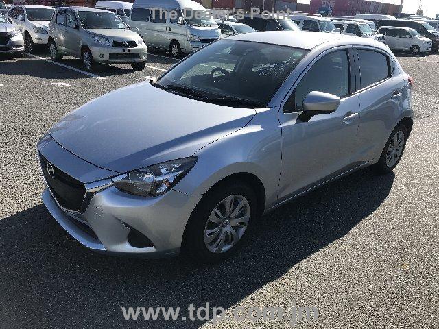 MAZDA DEMIO 2017 Image 21