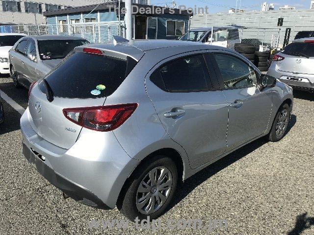 MAZDA DEMIO 2017 Image 24