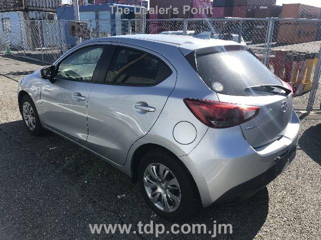 MAZDA DEMIO 2017 Image 21