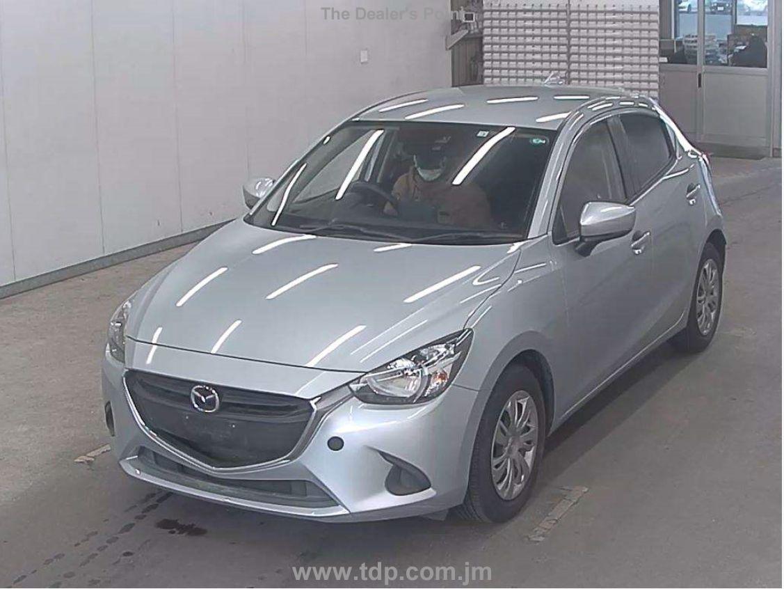 MAZDA DEMIO 2017 Image 4