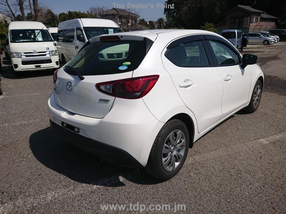 MAZDA DEMIO 2016 Image 2