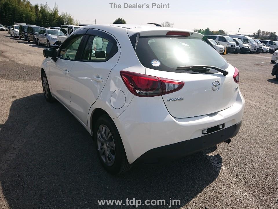 MAZDA DEMIO 2016 Image 4