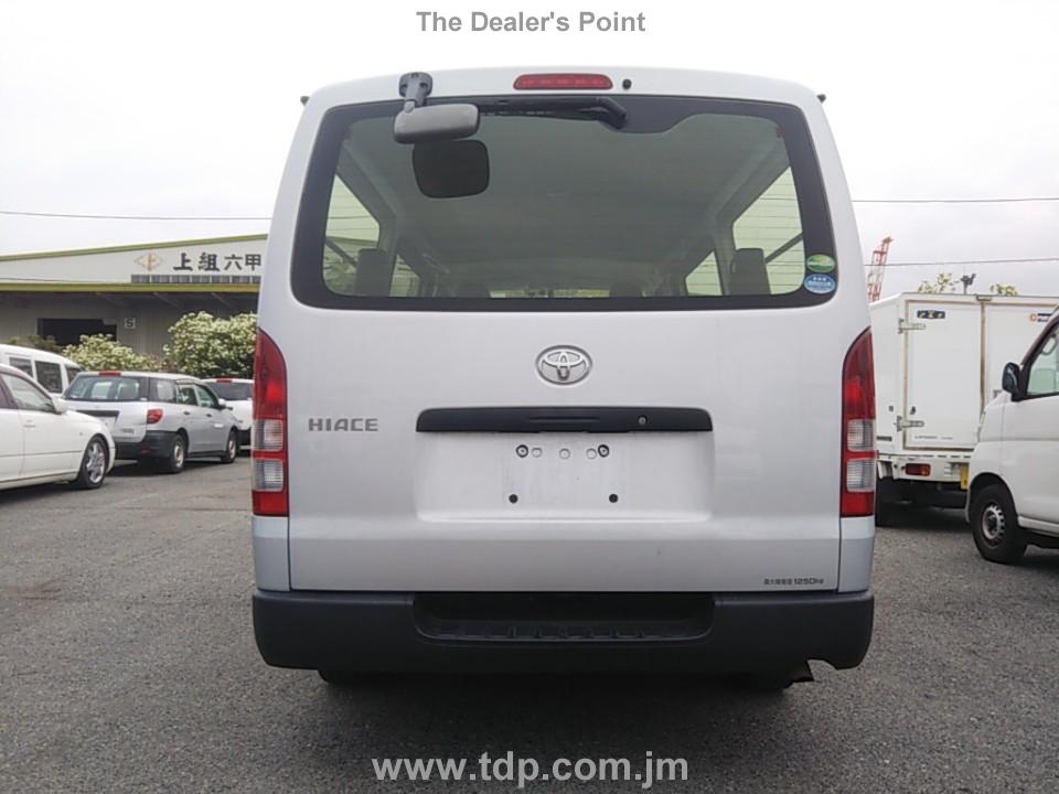 TOYOTA HIACE 2015 Image 4