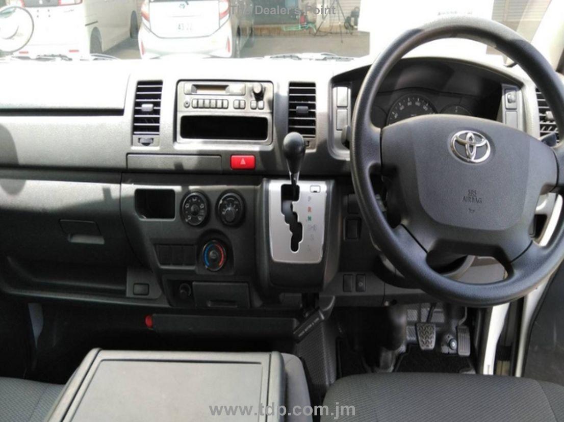 TOYOTA HIACE 2016 Image 10