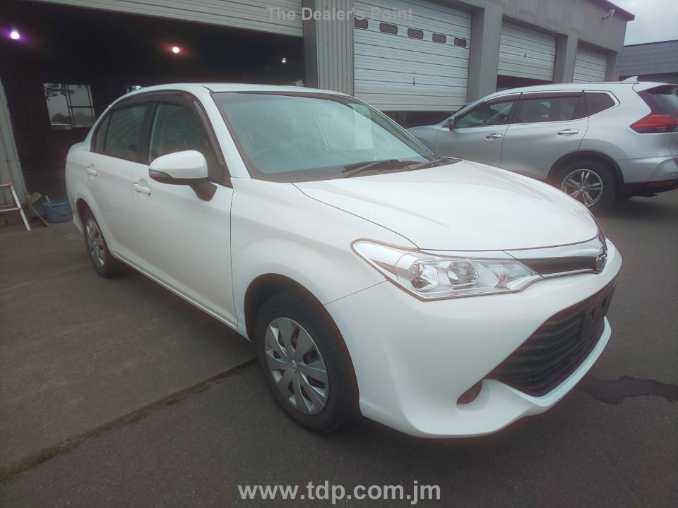 TOYOTA COROLLA AXIO 2016 Image 2