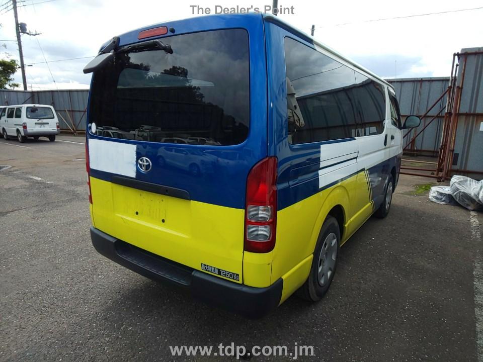 TOYOTA HIACE 2016 Image 3