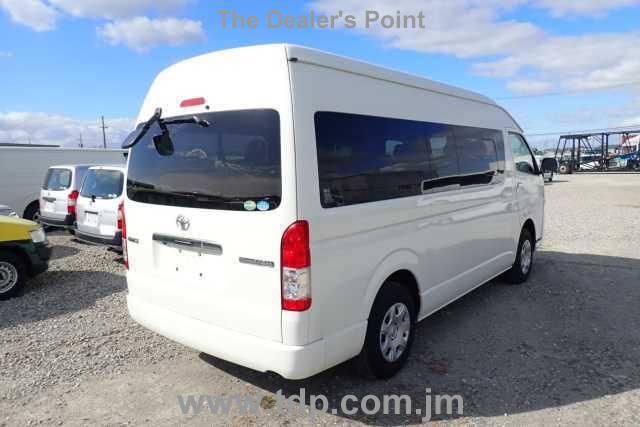 TOYOTA HIACE WAGON 2015 Image 2