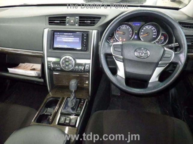 TOYOTA MARK X 2016 Image 6