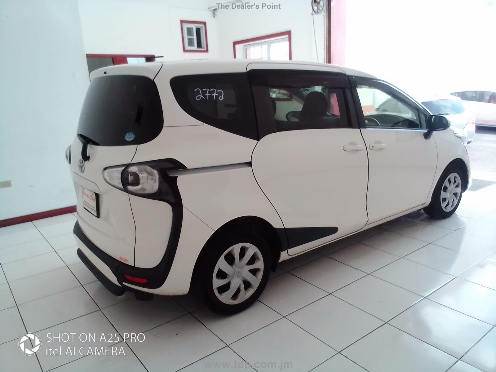 TOYOTA SIENTA 2016 Image 31