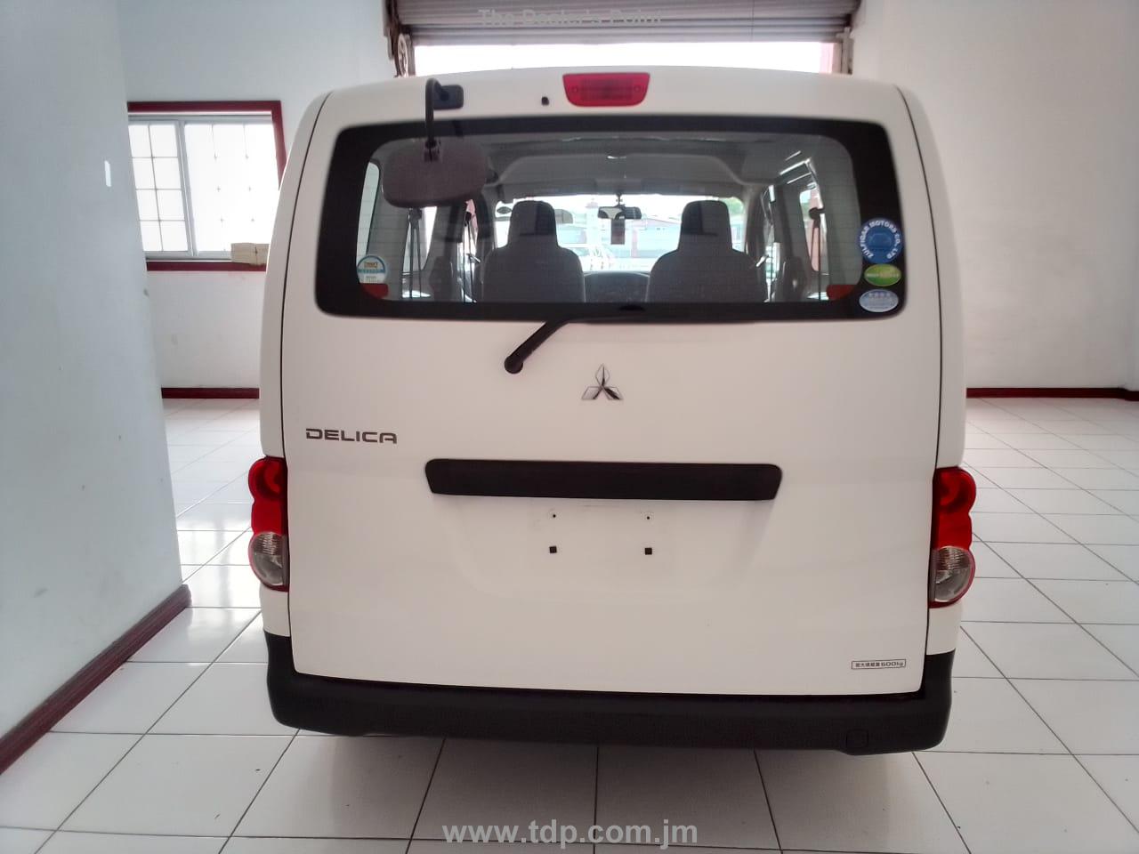 MITSUBISHI DELICA VAN 2016 Image 10