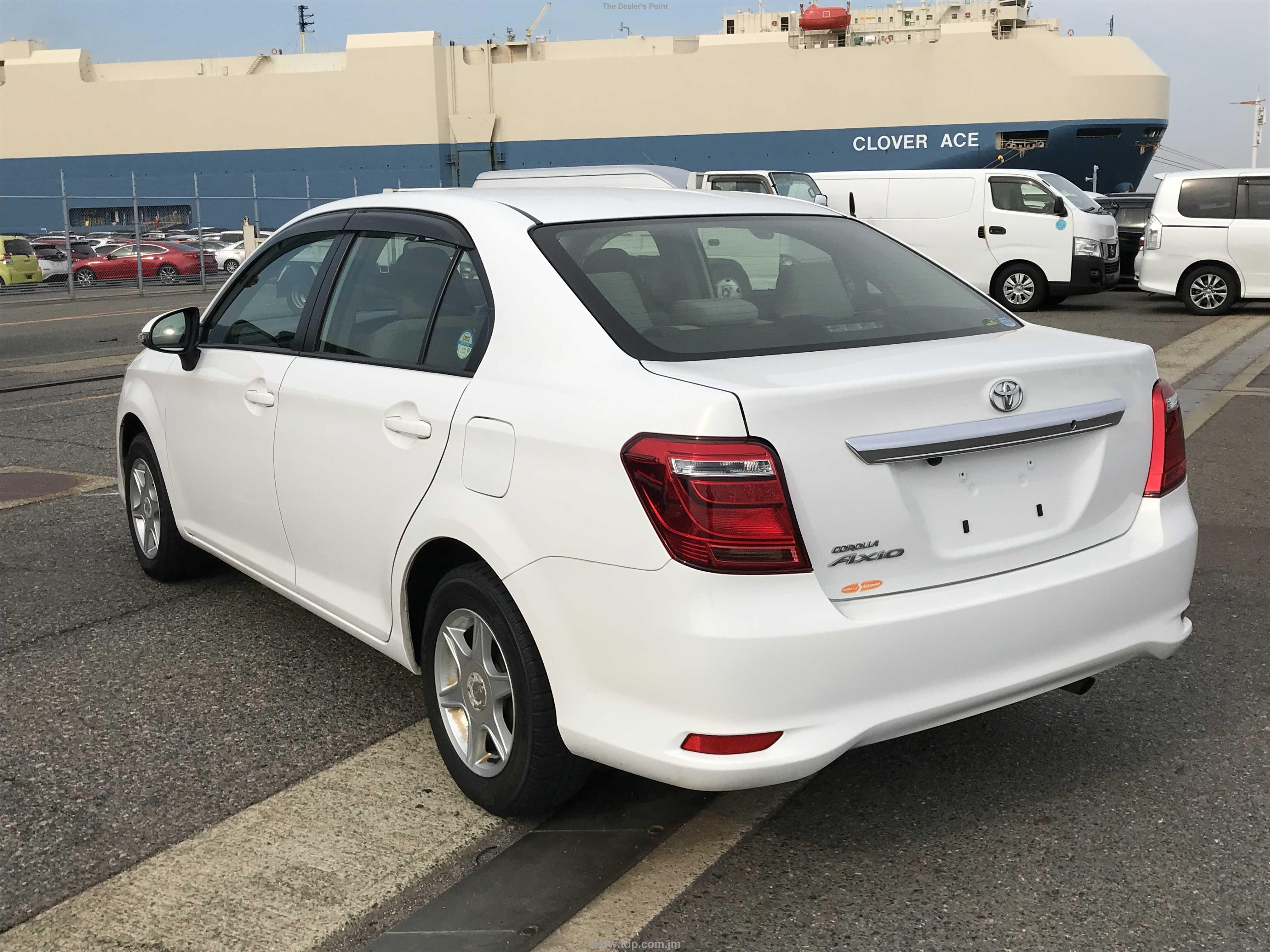 TOYOTA COROLLA AXIO 2017 Image 12