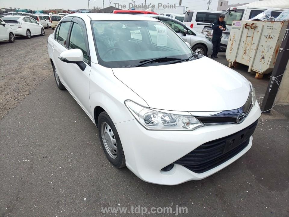 TOYOTA COROLLA AXIO 2017 Image 2