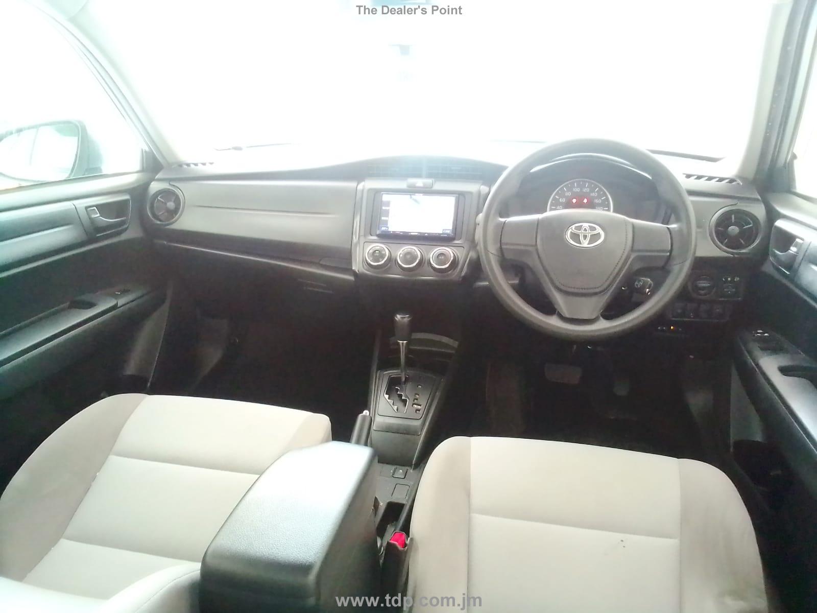 TOYOTA COROLLA AXIO 2017 Image 20